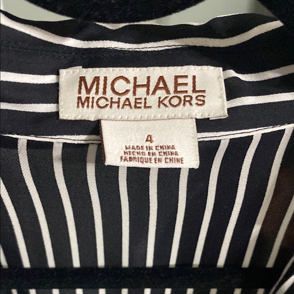 Black and White Striped Wrap Top Size 4 - Picture 4 of 4